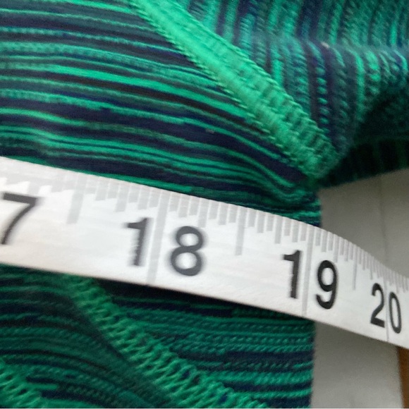 Lululemon Women's Green Define  Jacket - Picture 6 of 8